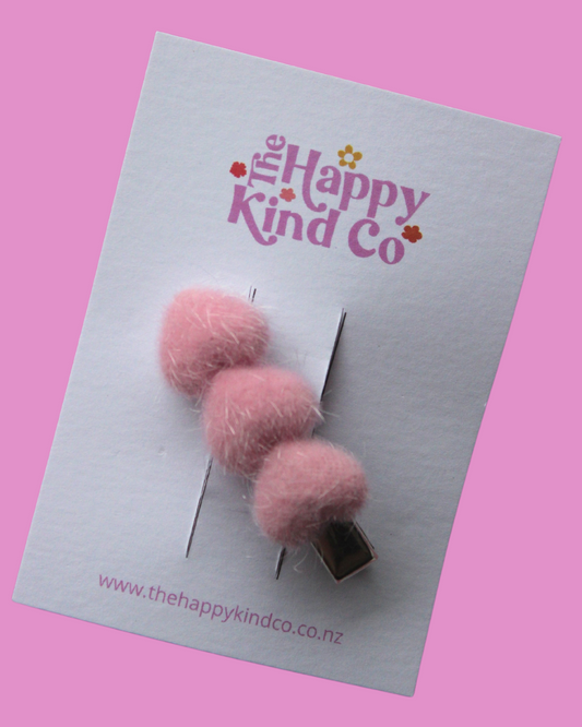 Love Fluffs Statement Clip Marshmallow